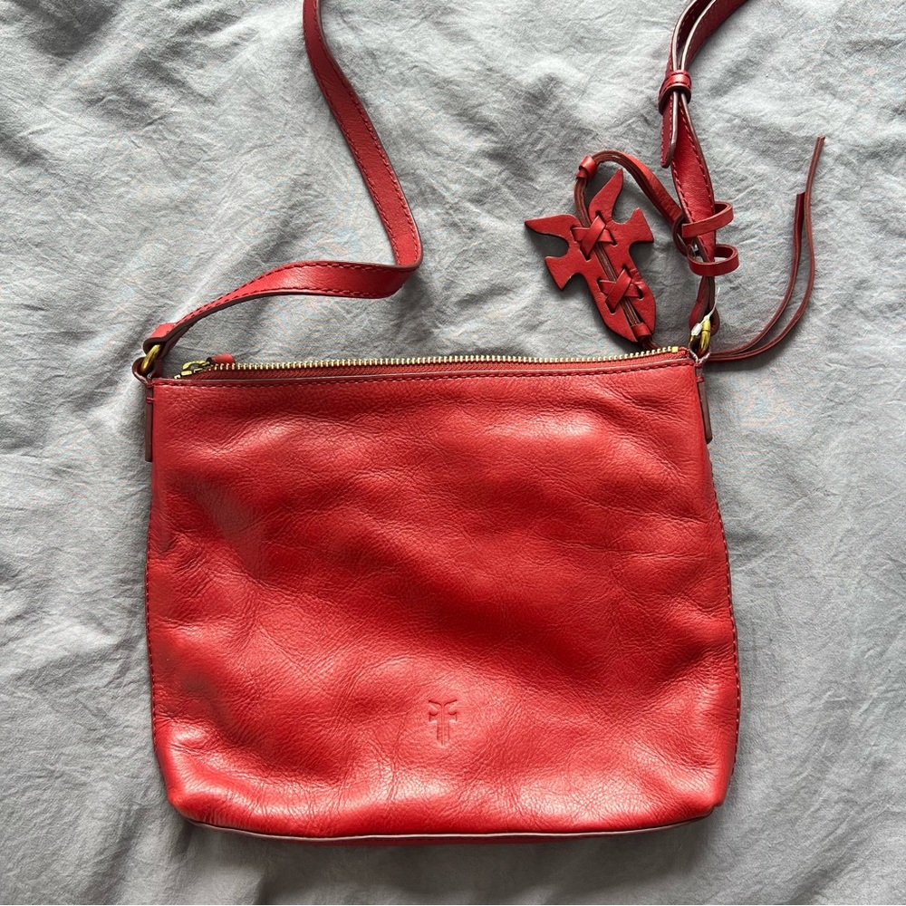 BRAND NEW Frye Carson Crossbody Bag